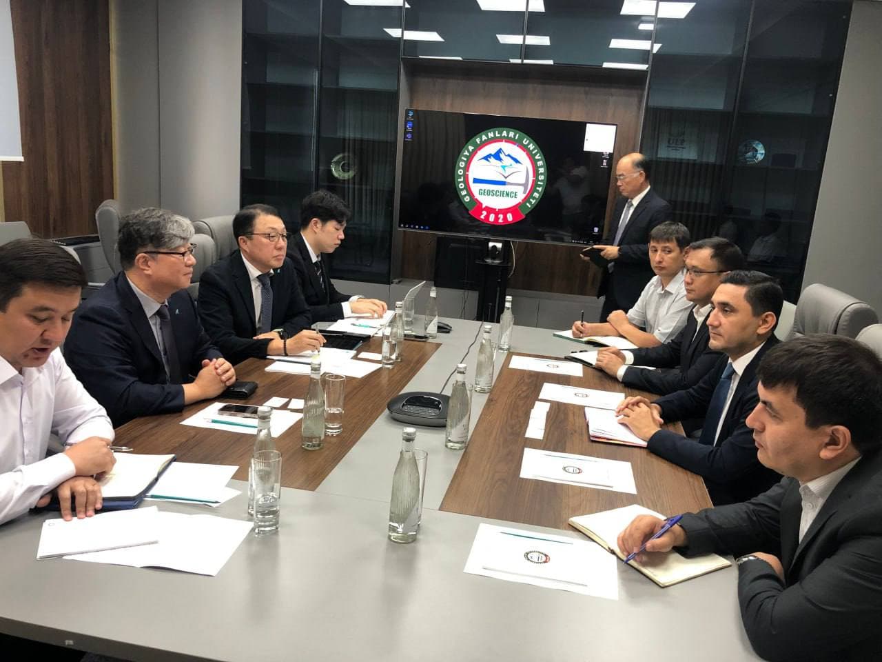 On the meeting with representatives of the Korea Mine and Mineral Resources Rehabilitation Organization (KOMIR)